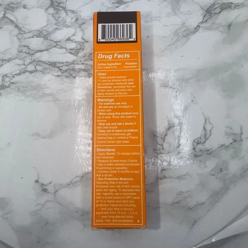LIVE TINTED Hueguard Tint Mineral Sunscreen in Shade 01- 40mL/1.35 Fl oz NEW!